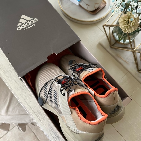 BRAND NEW ADIDAS TENNIS SNEAKER Adizero Ubersonic 3 Citified 'Light Brown - Picture 2 of 9